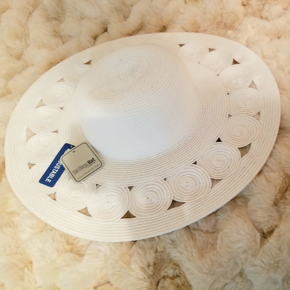 San Diego Hat Co flower circle floppy sun hat white straw weave derby beach